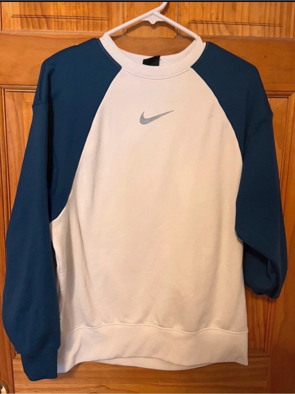 Nike Two-Tone Crewneck Sweatshirt - White & Teal